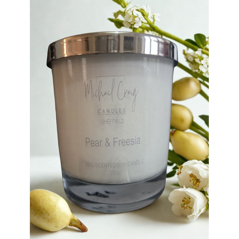 Pear & Freesia 220g Candle