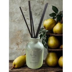 Pear & Freesia 125ml Diffuser Porcelain Green